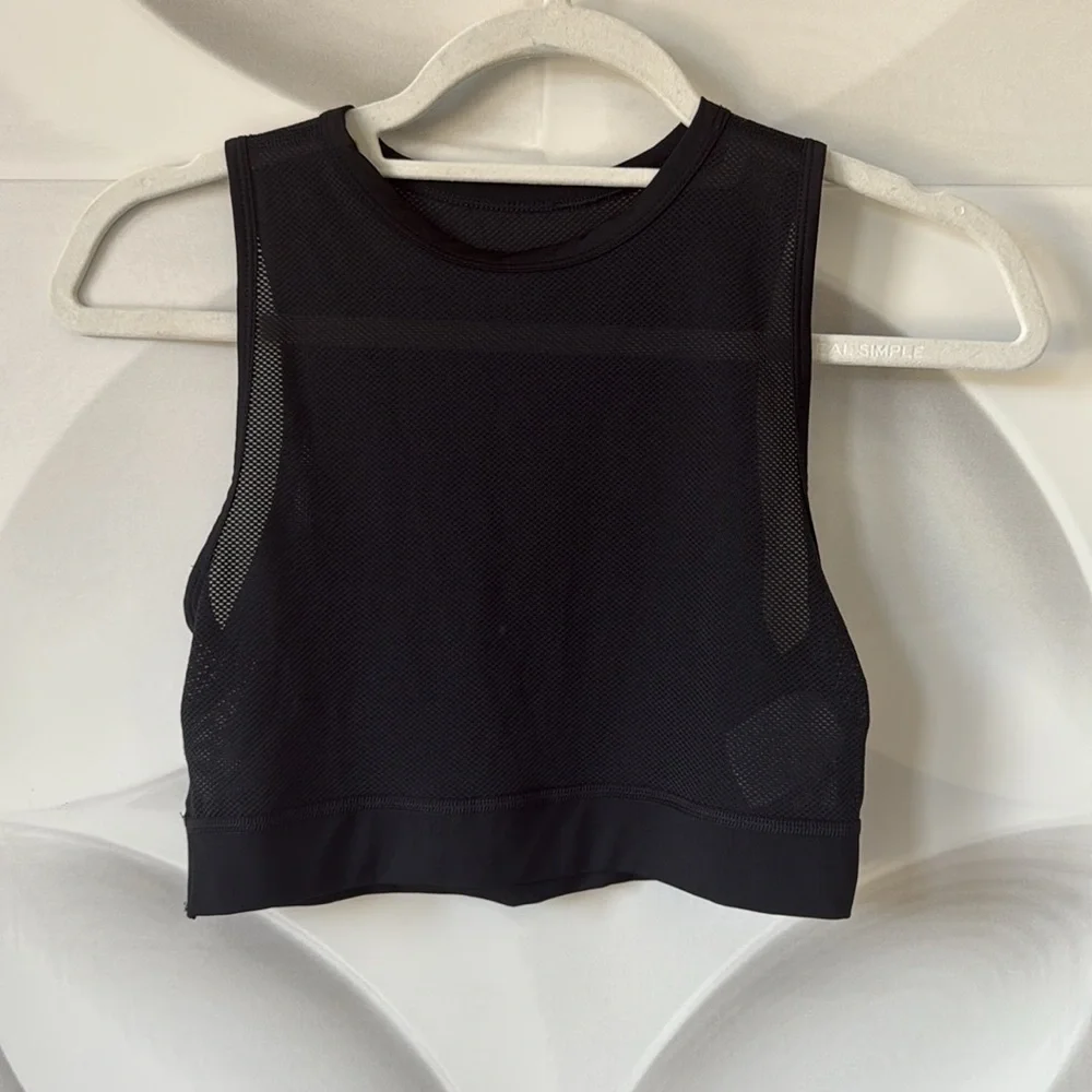 Nike Women's Black Mesh Crop Top! - Picture 4 of 6